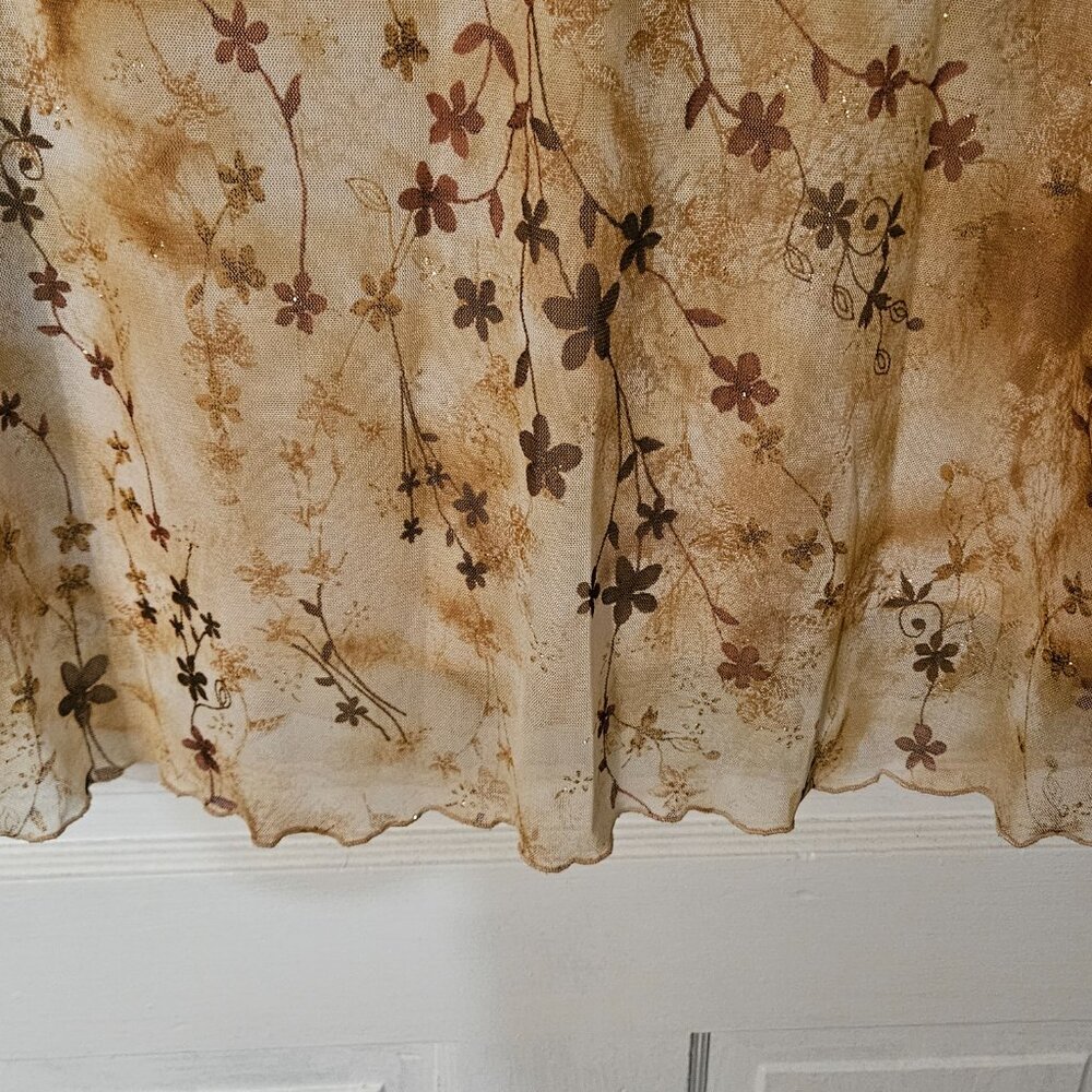 Fashion Bug Summer Floral Dress with gold sparkle dotted through out. SZ 18-20 - Picture 8 of 10